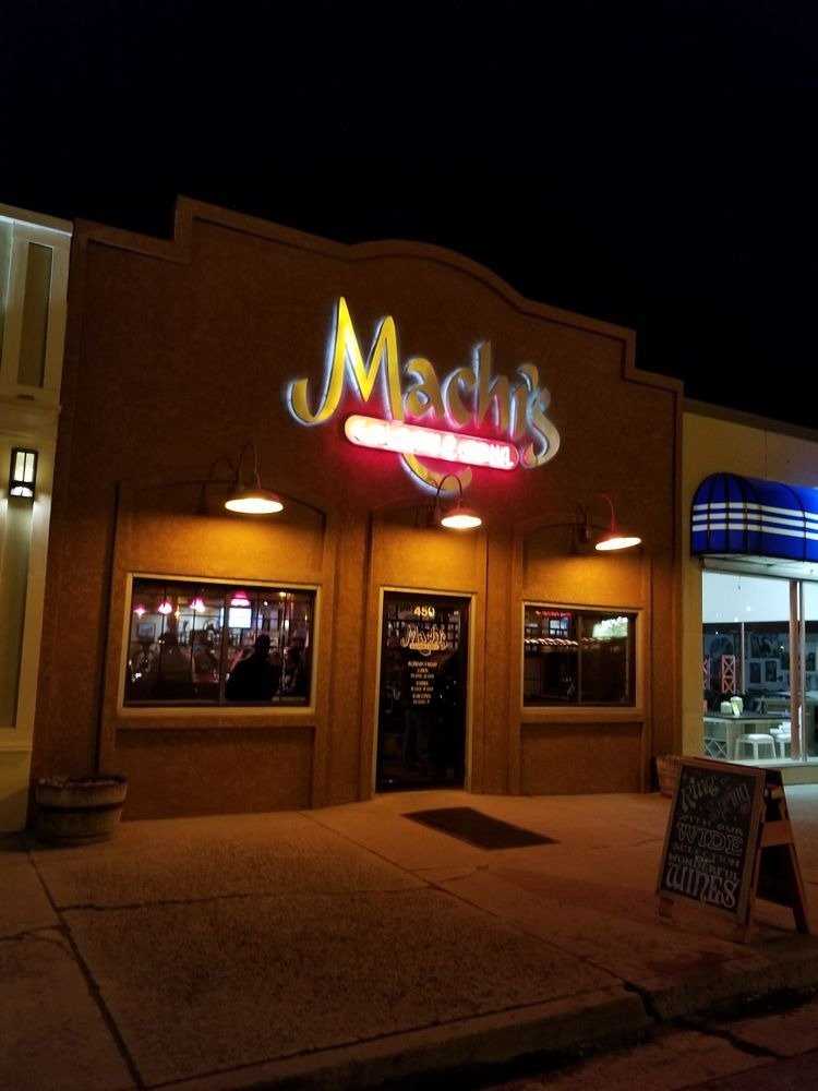 Machi`s Saloon & Grill
